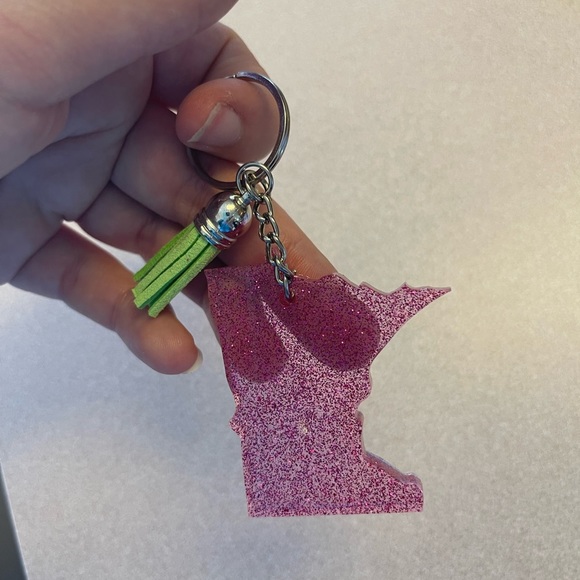 Handmade U.S. State Keychain - Minnesota - Picture 2 of 6